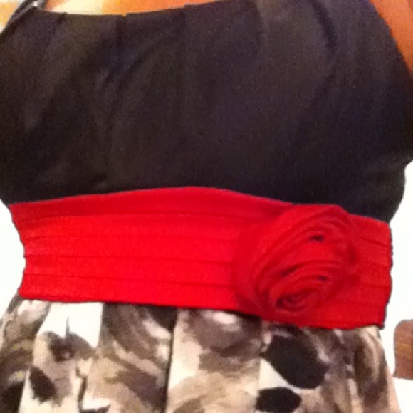 💕Semi formal/party dress! 💕 NWOT - Picture 2 of 2