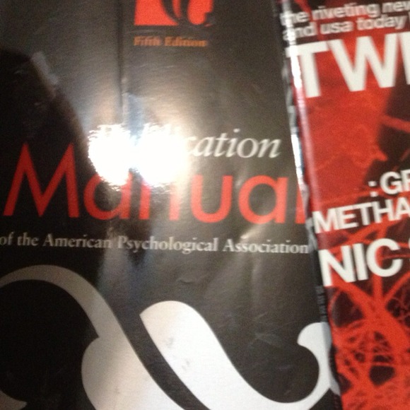 Books - Picture 4 of 4