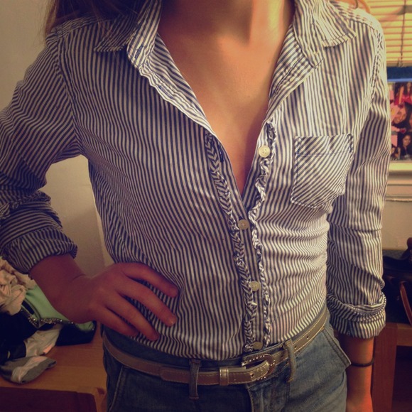 American Eagle striped shirt! - Picture 1 of 3