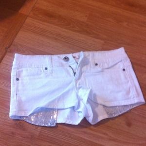 White shorts from Bongo