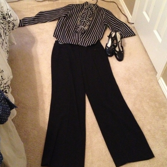SOLD OFF LINE Stretch black dress pants