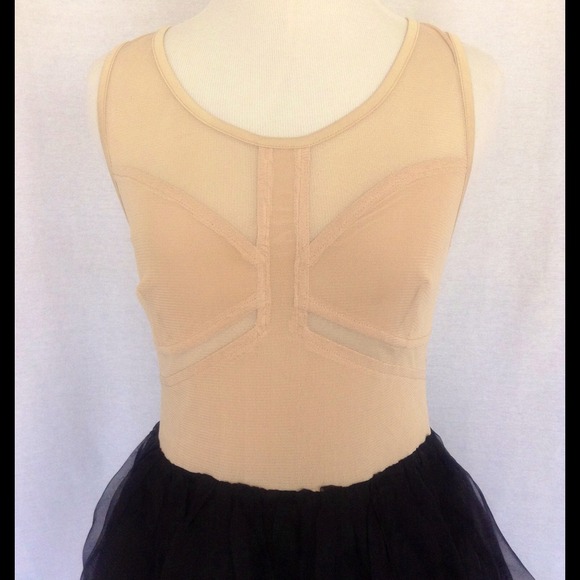 ⬇️Ark & Co. Tulle dress⬇️ - Picture 2 of 4