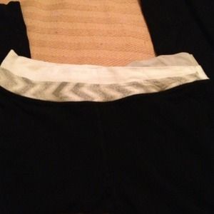 Preloved Lululemon Luon Size 12 yoga pants