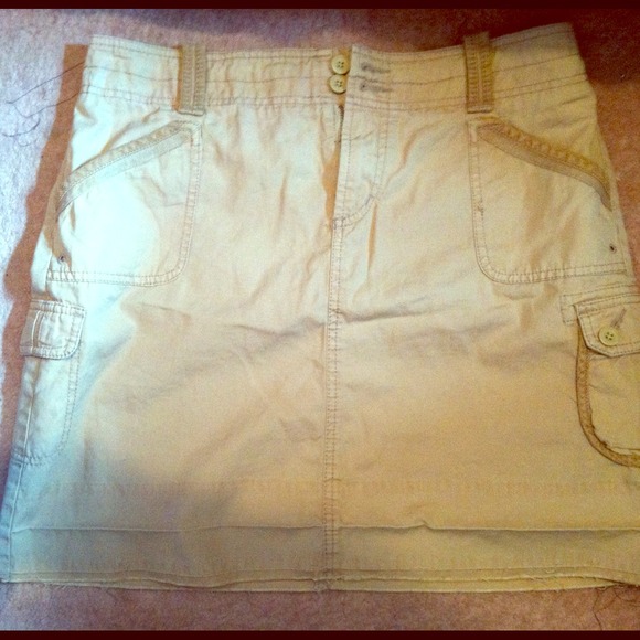 Gap cargo shorts