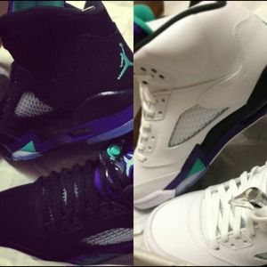 Grapes  Black size 6. White 6.5 youth.