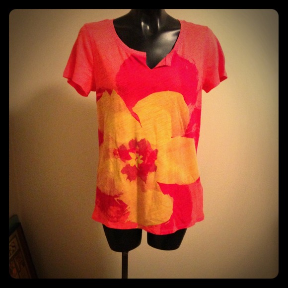 ✂BNWT Lucky Brand Tee 🌼🌼🌼