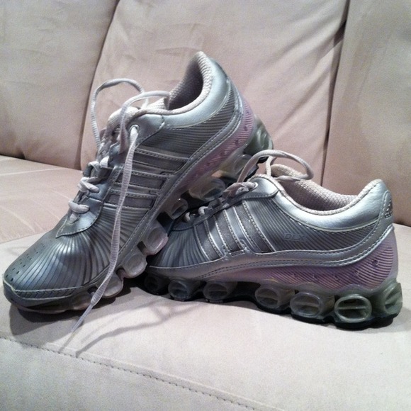 Adidas Bounce DLX