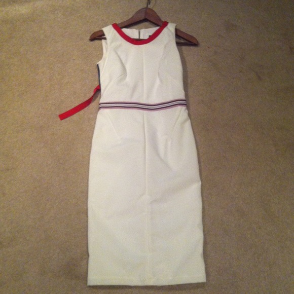 Sold in bundle 🌺D&G white dress
