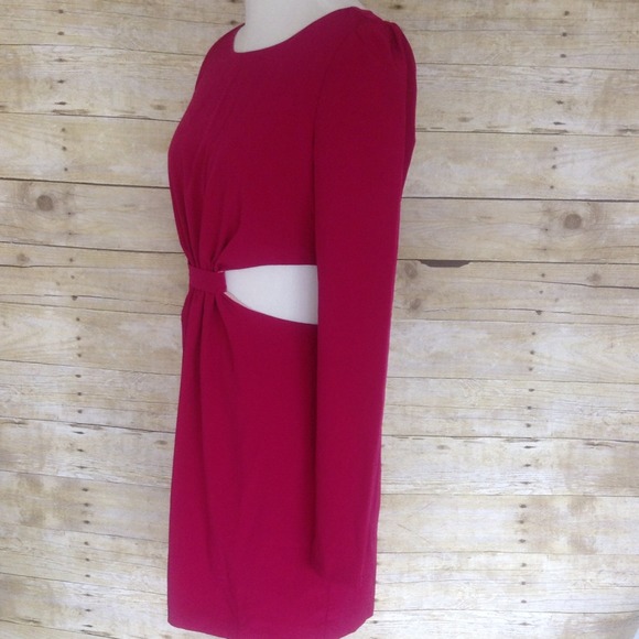 Cut out dress - Picture 2 of 4