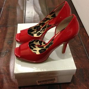 Jessica Simpson Red patent leather pumps