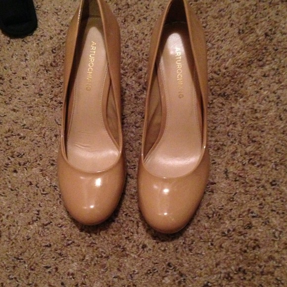 Nude pumps Arturo chiang