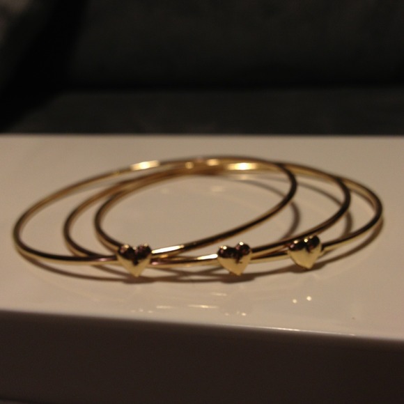 🎉Host Pick! 🎊 Gold ❤ heart bangle bracelet! - Picture 3 of 3
