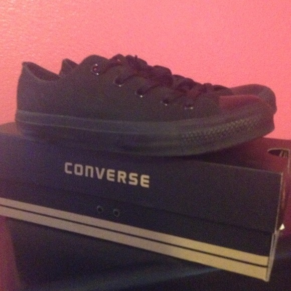 All black converse!