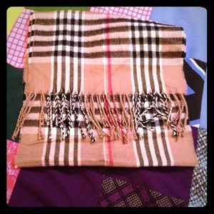 TRADED - 2 scarf bundle