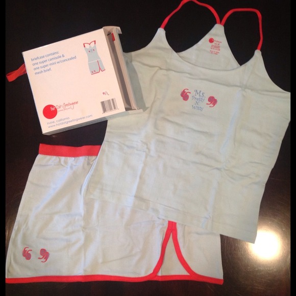 SOLD - Lounge/Nightwear Set - brand new in box