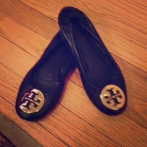 New price! Tory Burch leather ballet flat!