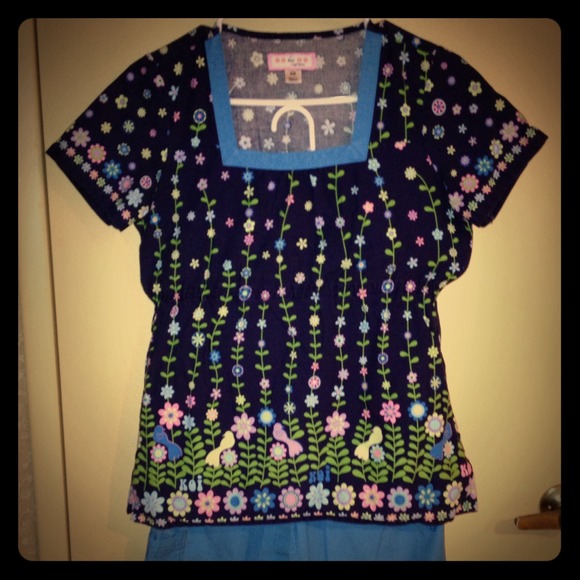 Very cute Koi Nursing Uniform... Top and Pants.