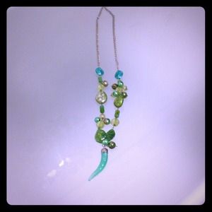 Beautiful necklace 💚