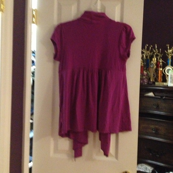 🎉Reduced🎉 short sleeve cardigan - Picture 2 of 3