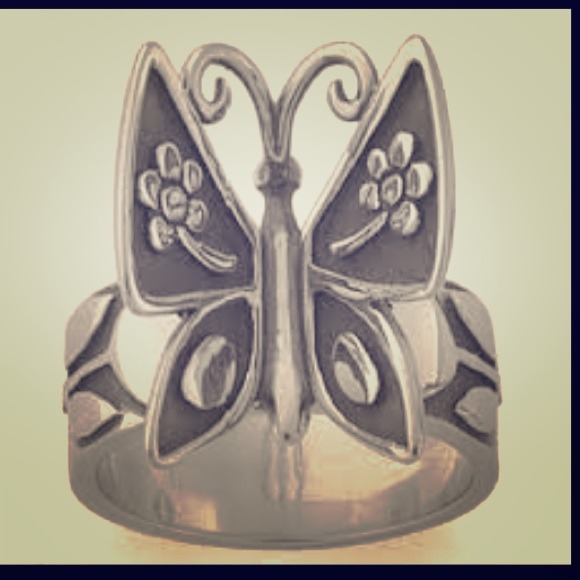 💰Sold💰 Mariposa James Avery Butterfly Ring