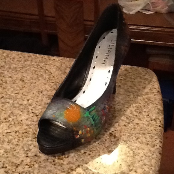 Hand painted open toe shoe - Picture 2 of 3