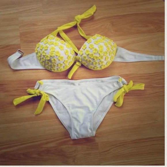 New!! Never worn bikini