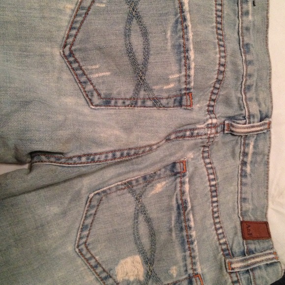 Light wash Abercrombie and Fitch Jeans 00R - Picture 3 of 3