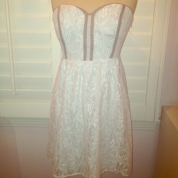 White Lace Strapless Dress