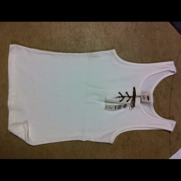 ❌❌SOLD!! Tie tank❌❌