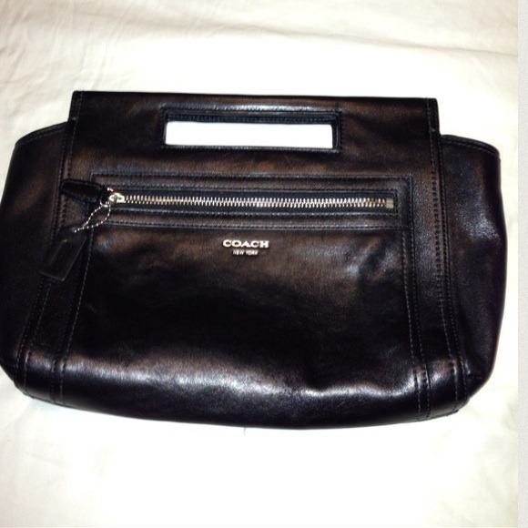 ❌SOLD❌Coach Legacy Basket clutch - Picture 4 of 4