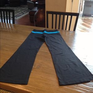 Lululemon groove pants sold!!!