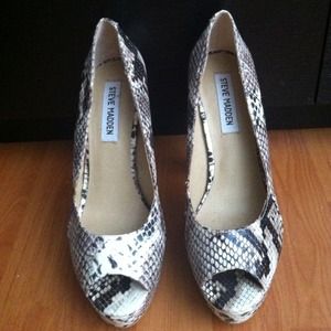 Steve Madden P-Rossi Pumps Size 8