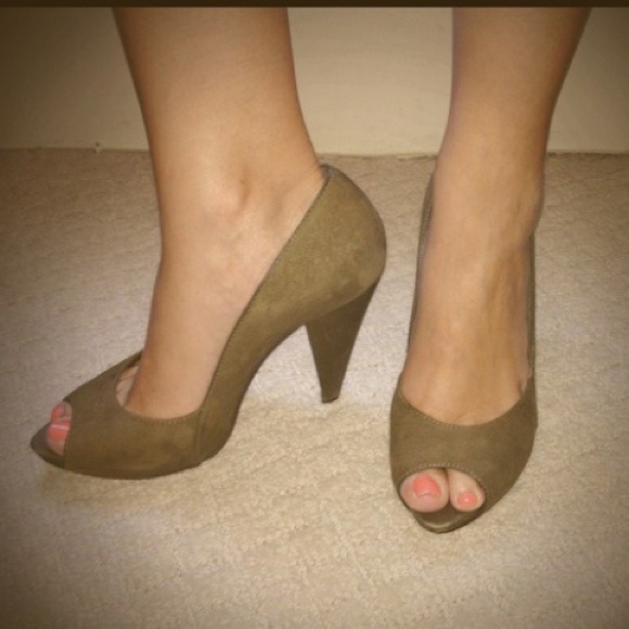 MIA Shoes - ⭐️SALE⭐️MIA⭐️Limited Edition ⭐️Peep Toe Heels