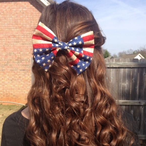 AMERICAN FLAG BOW GREAT FOR THE 4th of July!