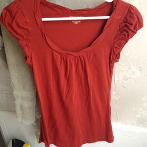 Banana Republic top with interesting form 😗