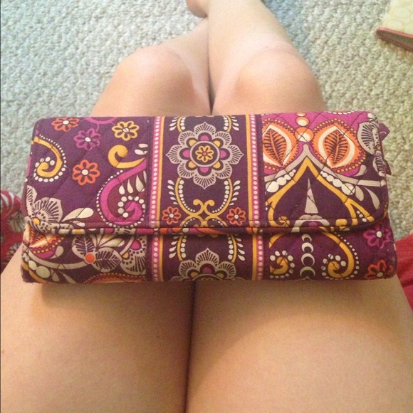 Reserved Vera Bradley wallet 💟