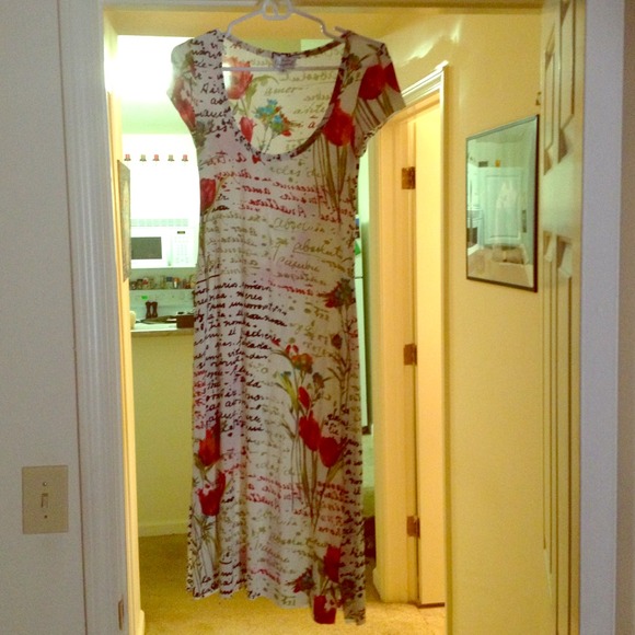 designer summer dress with French writing - Picture 1 of 4