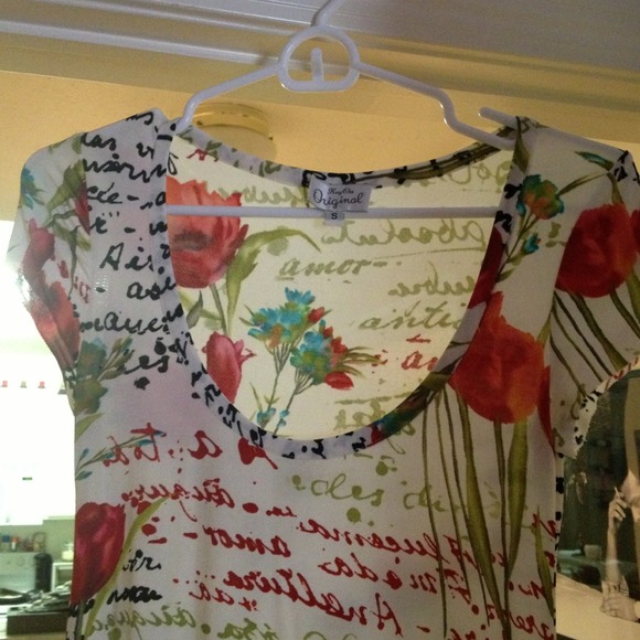 designer summer dress with French writing - Picture 2 of 4