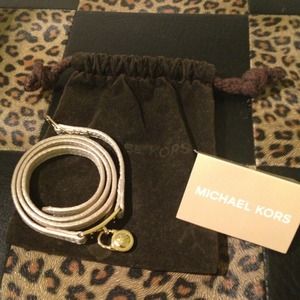 🚫sold 🚫Michael Kors Leather Wrap Bracelet