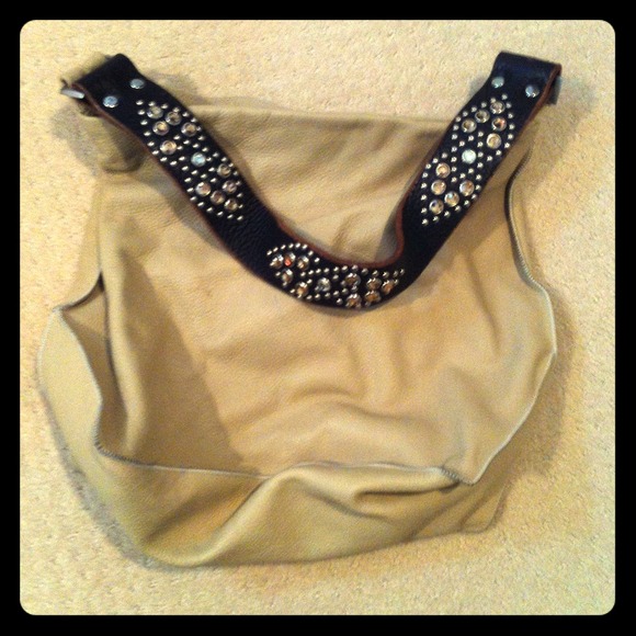 Medium sized slouched Tylie Malibu !