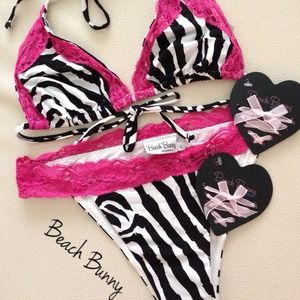 NWT Beach Bunny Bikini Size L