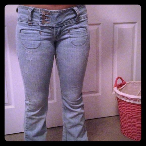 Bongo light colored flare jeans