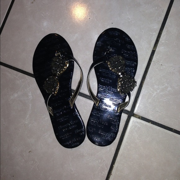 🍁Sold🍁Simply vera wang sandles💫✨