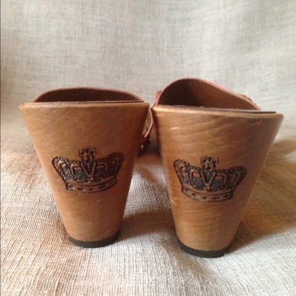 HP🌟{Juicy Couture Kayo Clogs} Wood Heels - Picture 3 of 4