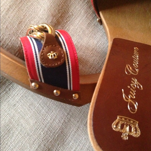 HP🌟{Juicy Couture Kayo Clogs} Wood Heels - Picture 4 of 4