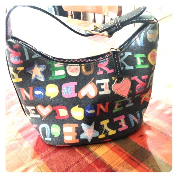 ***SOLD***Dooney & Bourke AUTHENTIC purse 👛