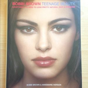 Bobbi Brown teenage Beauty Book🚫SOLD🚫