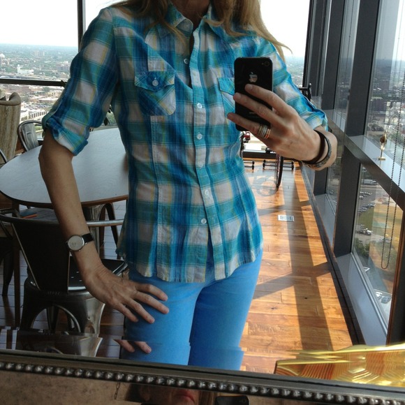 BUNDLED@pamelasheldon    Plaid slim fit shirt!