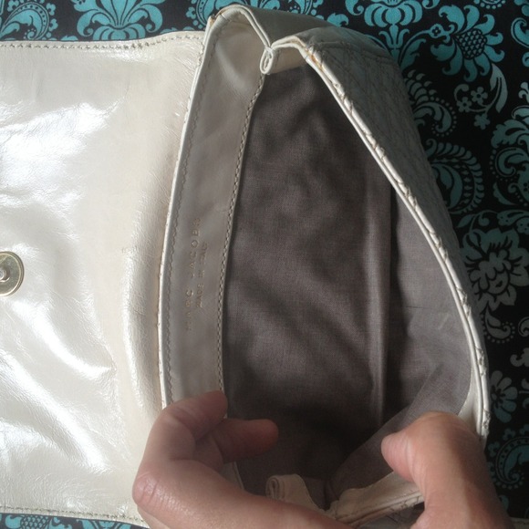 ❗S O L D ❗🎀VINTAGE Marc Jacobs Wristlet🎀 - Picture 2 of 4