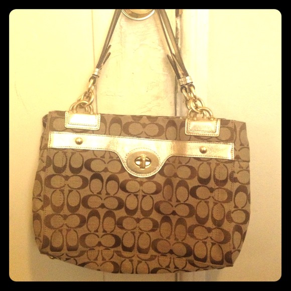 ******SOLD*****Coach Purse brown and gold.